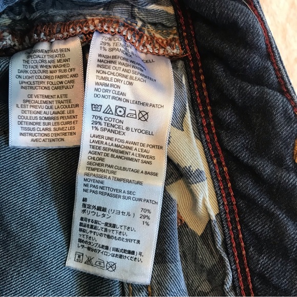 Tommy Bahama Sand Drifter Jeans - Picture 10 of 10